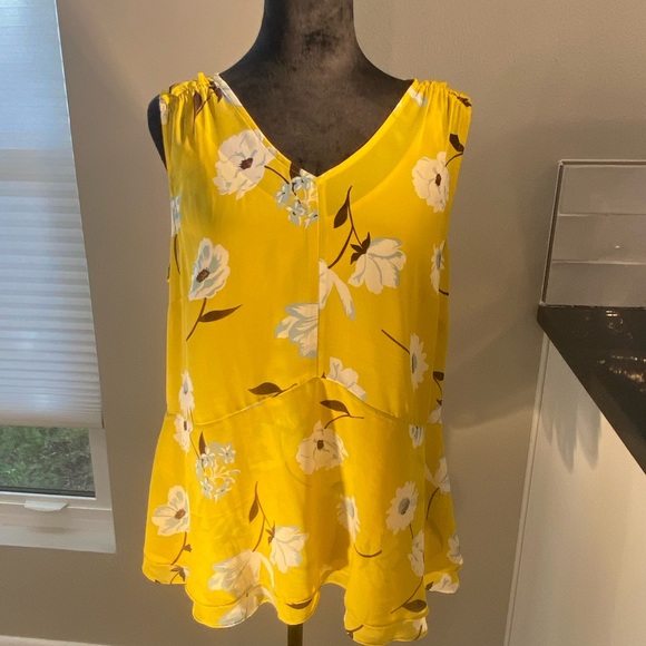 CAbi Tops - CAbi 3782 Dazzle Yellow Sleeveless Top